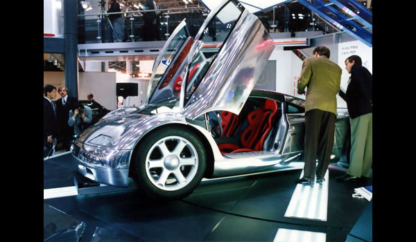 AUDI AVUS Quattro W12 aluminum concept car 1991  open doors